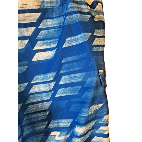 Oakley Lightweight swing Shorts Men's Size 40 in blue white Inseam 10.5 in - Picture 6 of 8